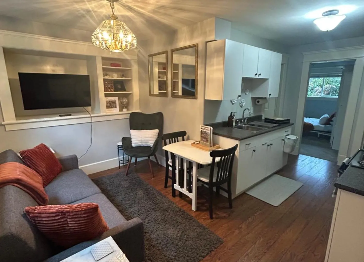 Garden Suite In Colwood Victoria Lägenhet