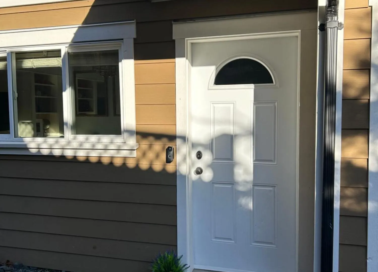 Garden Suite In Colwood Victoria Lägenhet