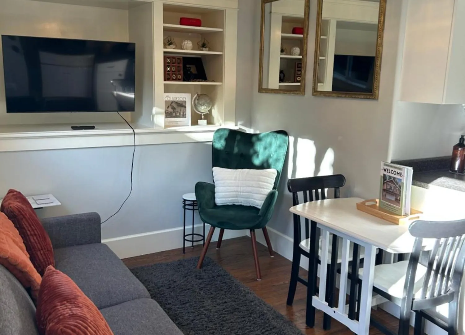 Lägenhet Garden Suite In Colwood Victoria Kanada